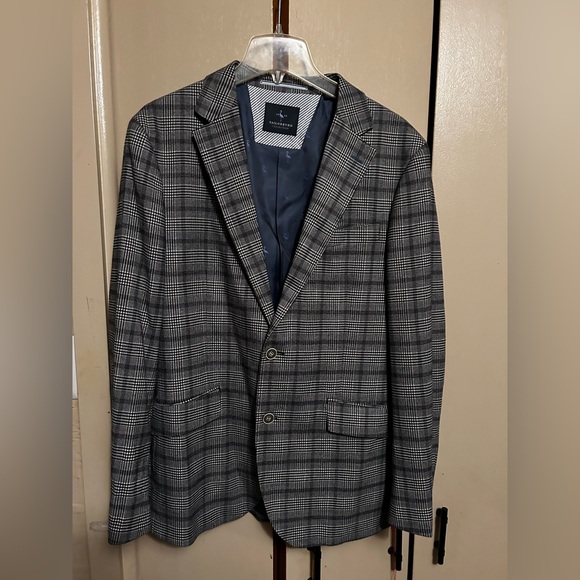 Tailorbyrd Other - Tailorbyrd Men's Black and Gray Plaid Blazer